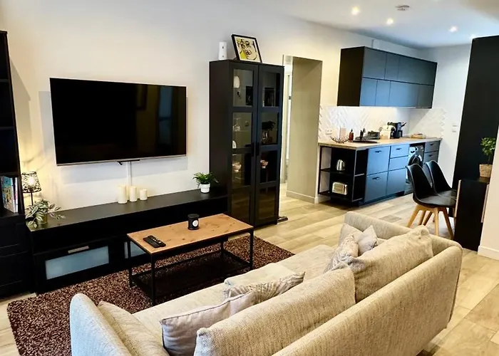 Le Domaine Des Yebles - Appartement Calme Et Elegant